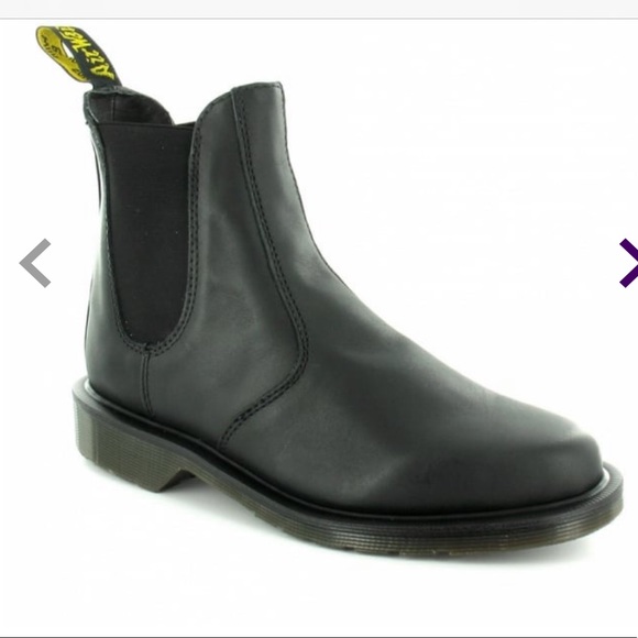 Dr Martens Laura Leather Pullup Chelsea 